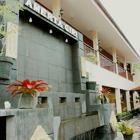 Amerta Giri Guest House Wonosobo Zewnętrze zdjęcie