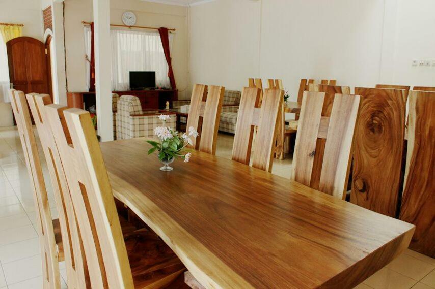 Amerta Giri Guest House Wonosobo Zewnętrze zdjęcie